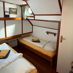  Hotel Hotelboot Zwaan